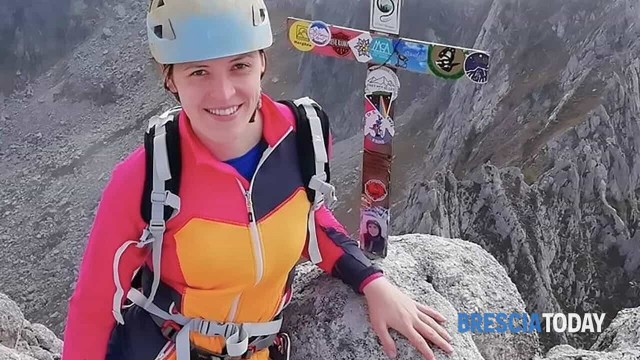 В Италии спасают исследовательницу, которая после падения застряла в пещере на глубине 600 метров