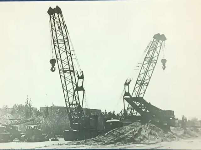 В западных соцсетях завирусился кадр с гигантской ракетой прямо во дворе — речь о памятнике «Союз-У» в Байконуре