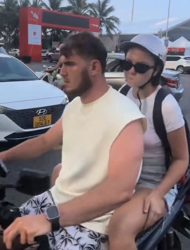 "You don't see, бл*дь, road, сука!?"