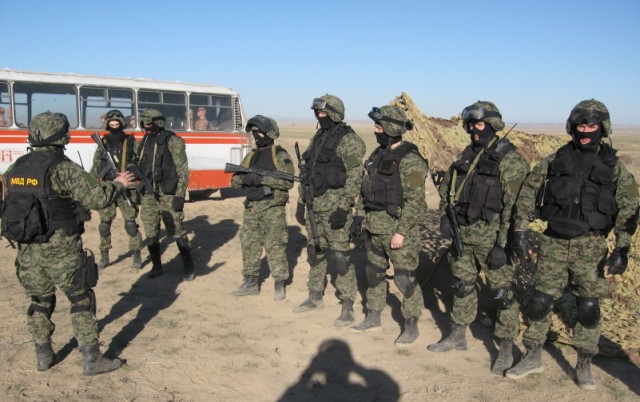 Владимиру Путину показали взвод будущего