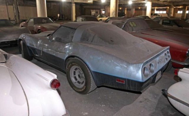 36 спорткаров Corvette