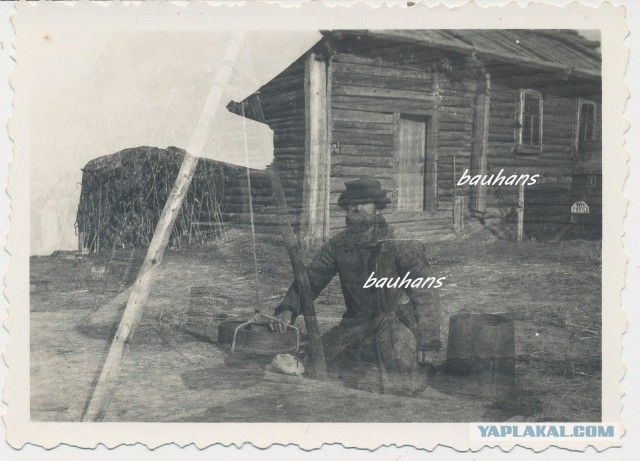 Крестьяне, деревенские  хаты. 1941-1942