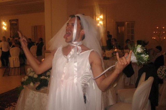 Естественно невеста должна быть самая красивая на свадьбе