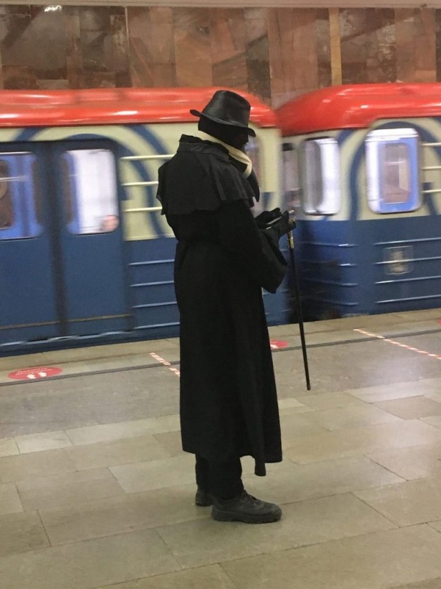 Экстремальные модники из нашего метро