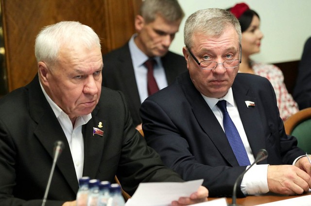 Депутат Картаполов назвал «вбросами недругов» требования жён мобилизованных о ротации.