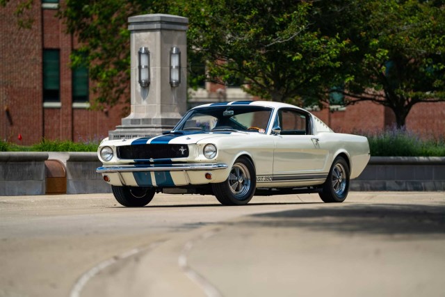 60 лет Shelby Mustang. Красивых автофото пост к юбилею