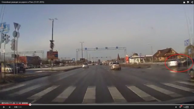 Латвиец даже плохого слова не сказал... Выдержка!