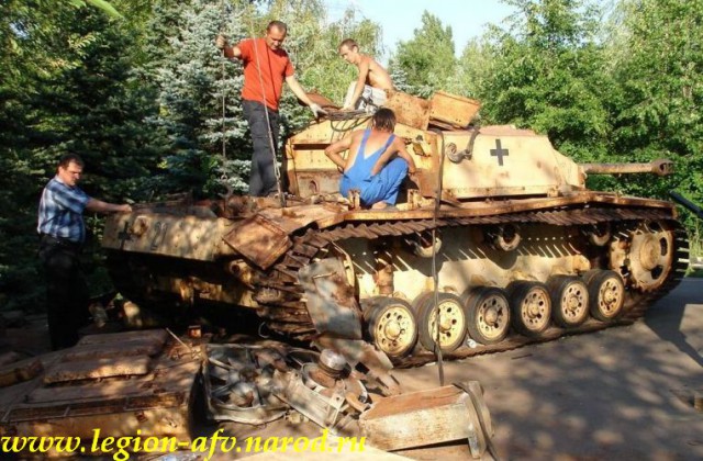 Раскопки немецкой самоходки StuG-40 (Полная версия)