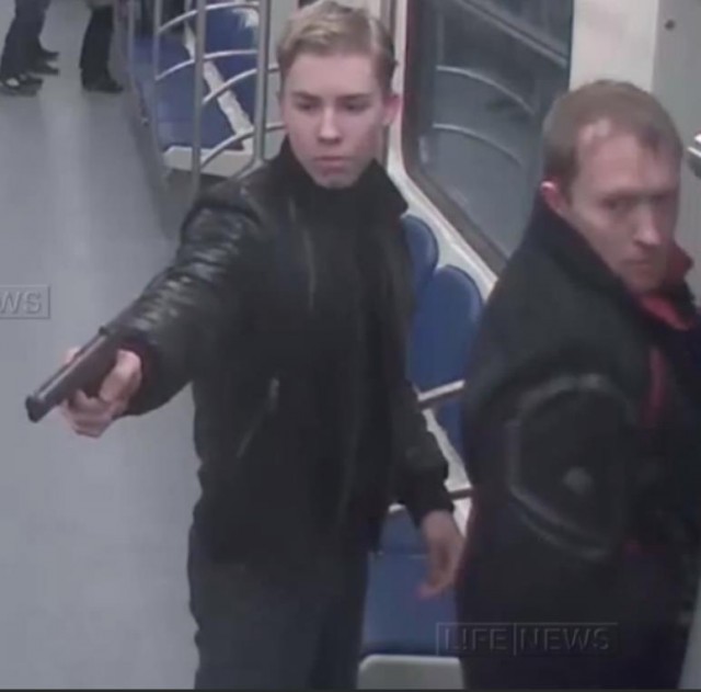 В полиции призвали разрешить «короткостволы» для самообороны после драки в метро