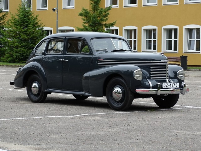 Какие советские автомобили были скопированы с западных аналогов?