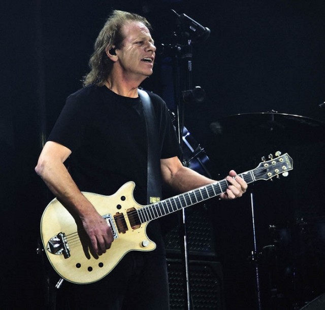 Музыка и музыканты: AC/DC-подробная история