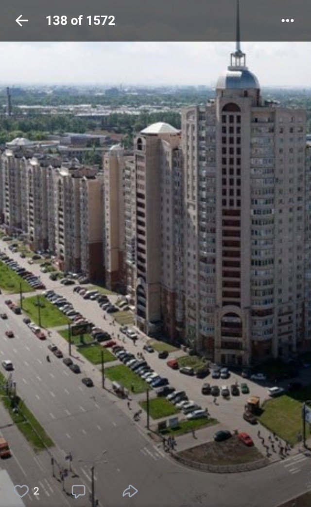 Психованная баба катает на капоте активиста Стопхам в Питере