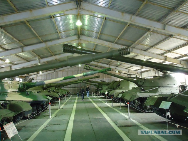 Танки.