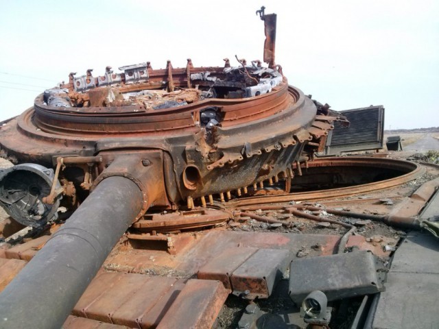 Бронетанковый апокалипсис. Подбитые танки вооружённых сил Новороссии