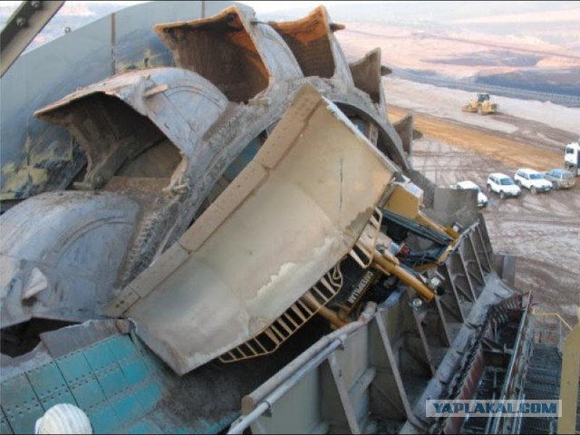Самый большой в России роторный экскаватор ЭРШРД-5250. Берёзовский угольный разрез