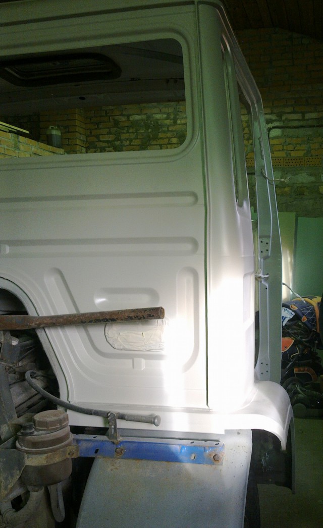 Отец купил своему сыну, который только что закончил школу, убитую Volvo F6 и вместе восстановили её в идеал