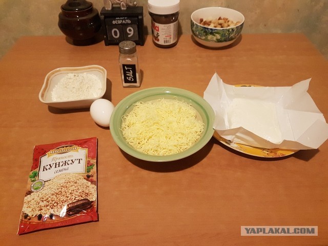 Творожно-сырные колечки с кунжутом