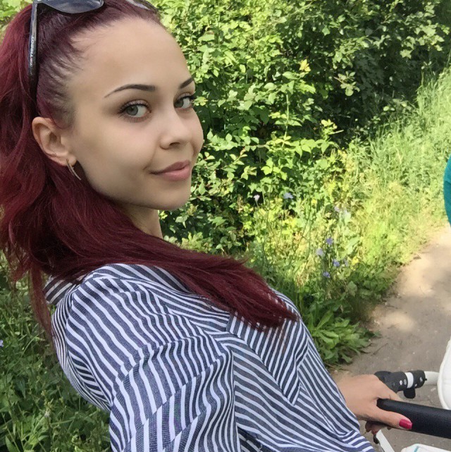 Девушки на улицах
