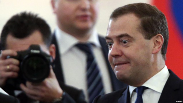 Медведев: новые санкции США пойдут на пользу России