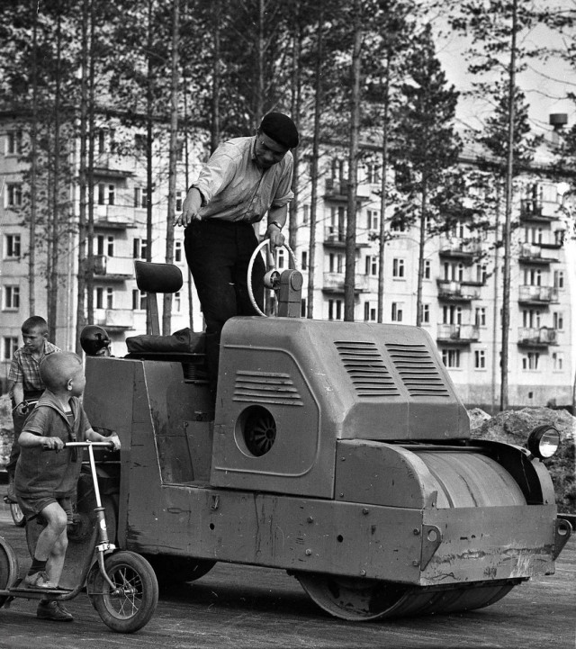 Кадры из автомобильной жизни СССР
