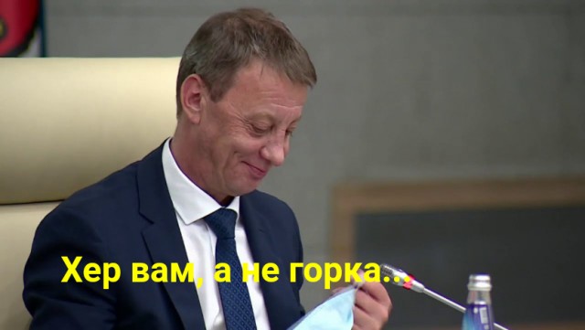 «Я должен в коробке отправить снег в Москву для сертификации»: в барнаульском ТСЖ передумали делать традиционную горку