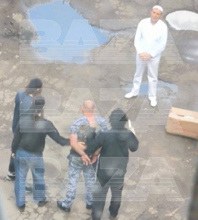 В праздник Курбан-Байрам осуждённые ИГИЛовцы захватили заложников