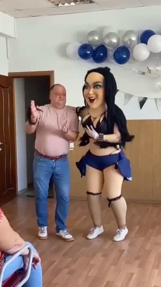 Тамбовского чиновника уволят после слишком зажигательных танцев на свой день рождения