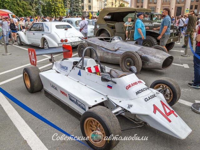 Покатушки на 24-й Волге в город суровых мужчин. Фестиваль "Машина времени"