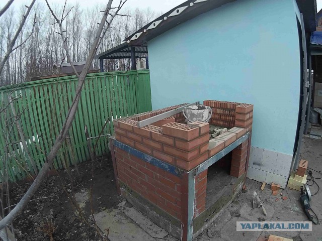 Барбекю из кирпича своими руками