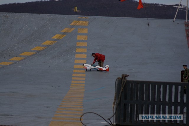 Авианосец «Адмирал Кузнецов». Или как его ласково называют моряки - "Кузя"