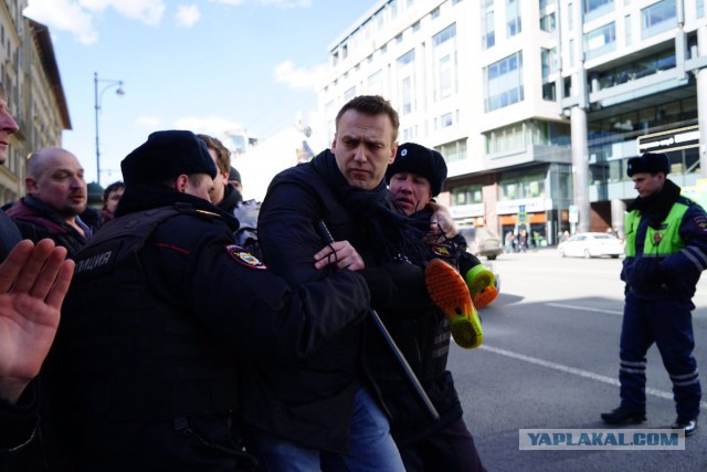 Навального задержали в центре Москвы