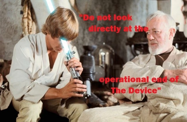 Почему в Звездных Войнах не колют световыми мечами?