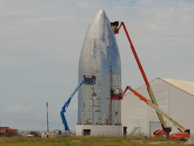 Космический корабль SpaceX загорелся во время запуска
