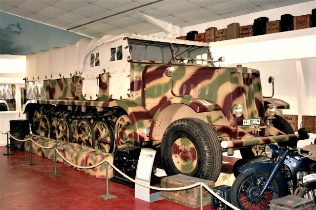 Kübelwagen и его друзья. Красивых автофото пост