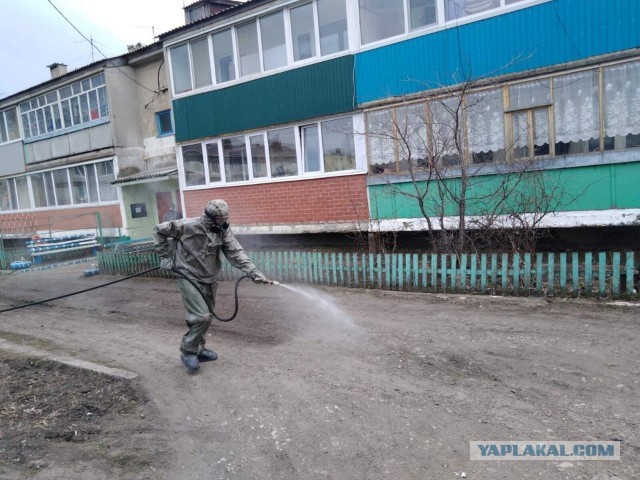 Это не огнемет - это дезинфекция остановки в Торжке