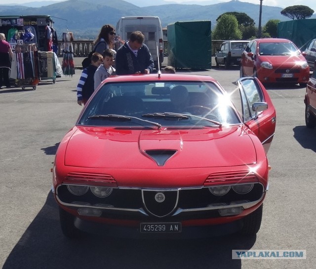 Alfa Romeo Montreal. "Ferrari для бедных". Красивых автофото пост