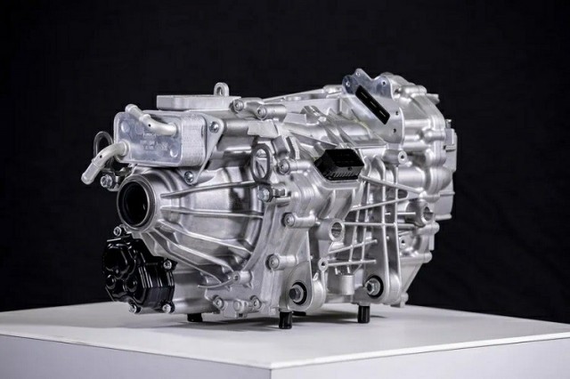 Ford начала продавать электродвигатели, чтобы автовладельцы могли превратить свою машину в электромобиль