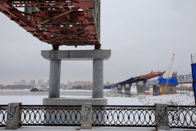 Строительства мостов через Шексну в Череповце и через Обь в Новосибирске