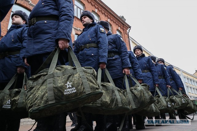 Путин поручил ставить граждан на учет без явки в военкомат