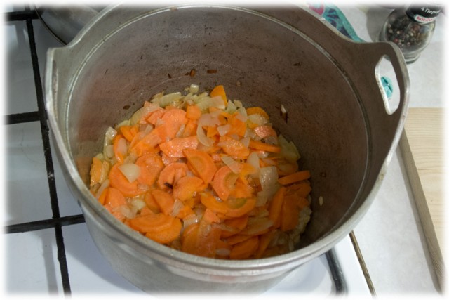 Кролик с черносливом