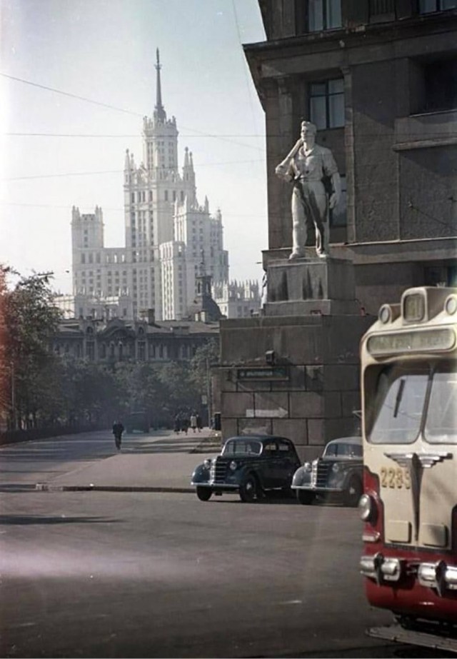Москва и москвичи. Двадцатый век. 25.08.24