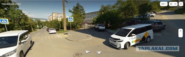 Во Владивостоке водитель крузака, представившись "мужем судьи" напал на женщину