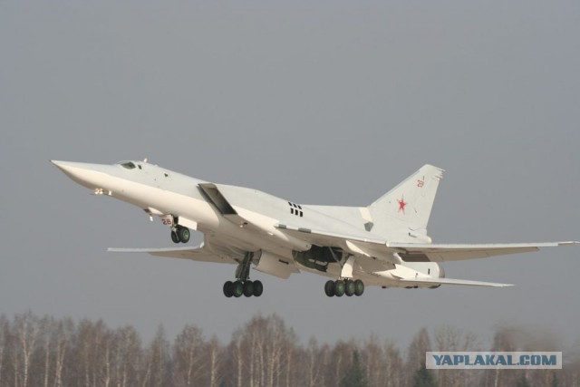 Российская авиация разбила мост через Евфрат.