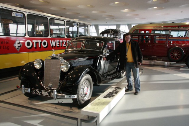 Музей Merсedes Benz в Штутгарте