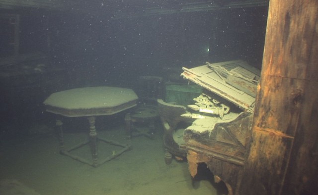 Яхта "Гунильда" мини-Титаник на дне озера Верхнее, США