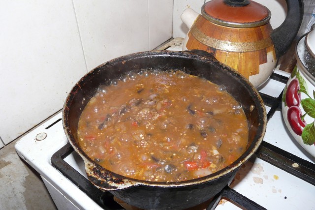 Пятничные посиделки на теплотрассе ©