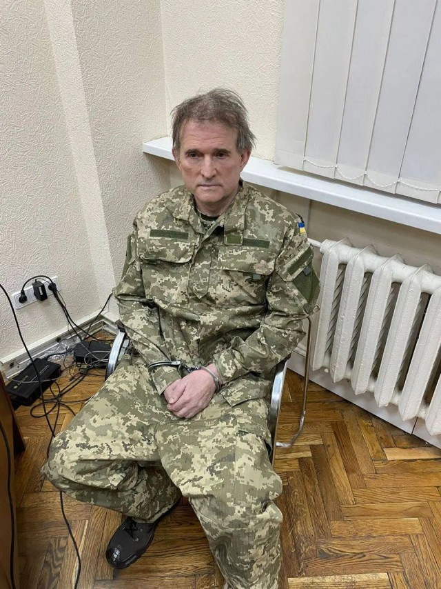 В Берлине отменили разрешение демонстрировать российские флаги 9 мая