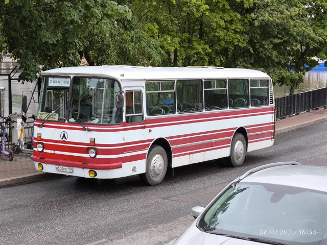 70 лет ЛАЗу 695