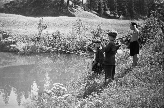 Есть че вспомнить? Баяны из прошлого в беспорядочном времени