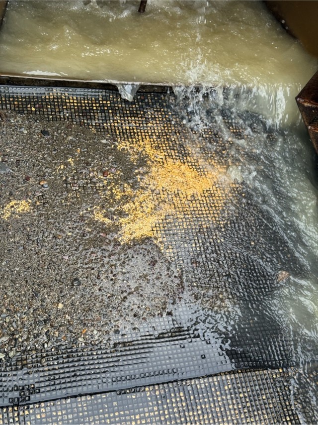 Извлечение золота из выброшенных смартфонов⁠